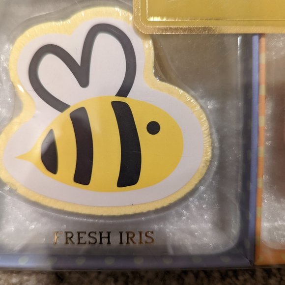 Nicole Miller Bath Fizzer/Bath Bomb collection - Picture 5 of 11